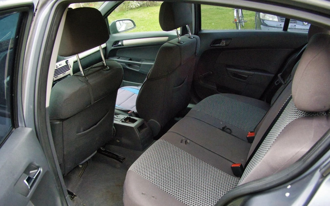 Opel Astra cena 6800 przebieg: 238000, rok produkcji 2007 z Oława małe 106